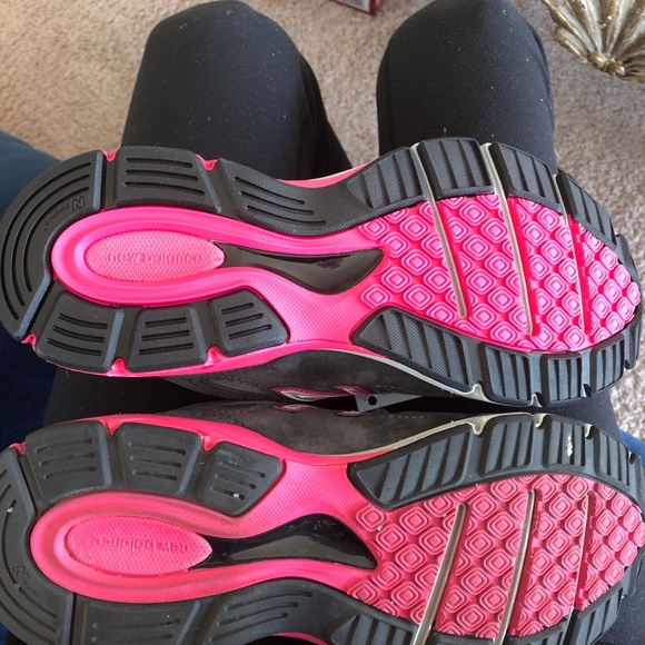 Women’s New Balance Shoes - Picture 2 of 6